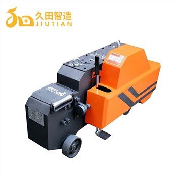 Stroj na rezanie oceľových tyčí